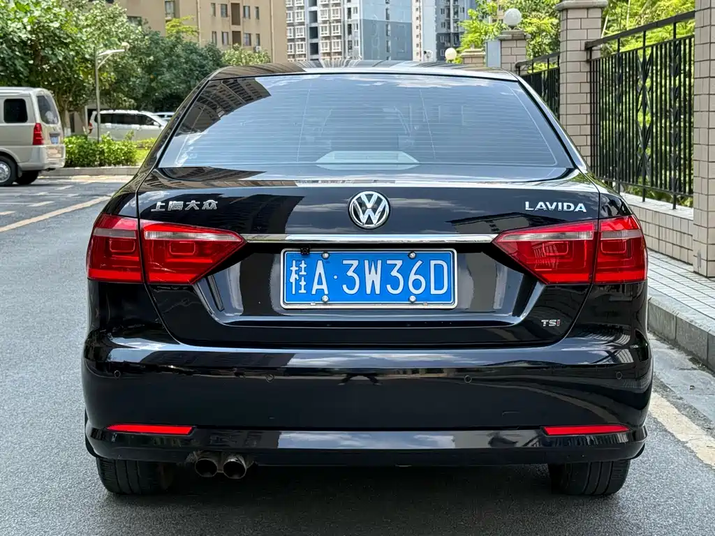 Volkswagen Lavida 2013