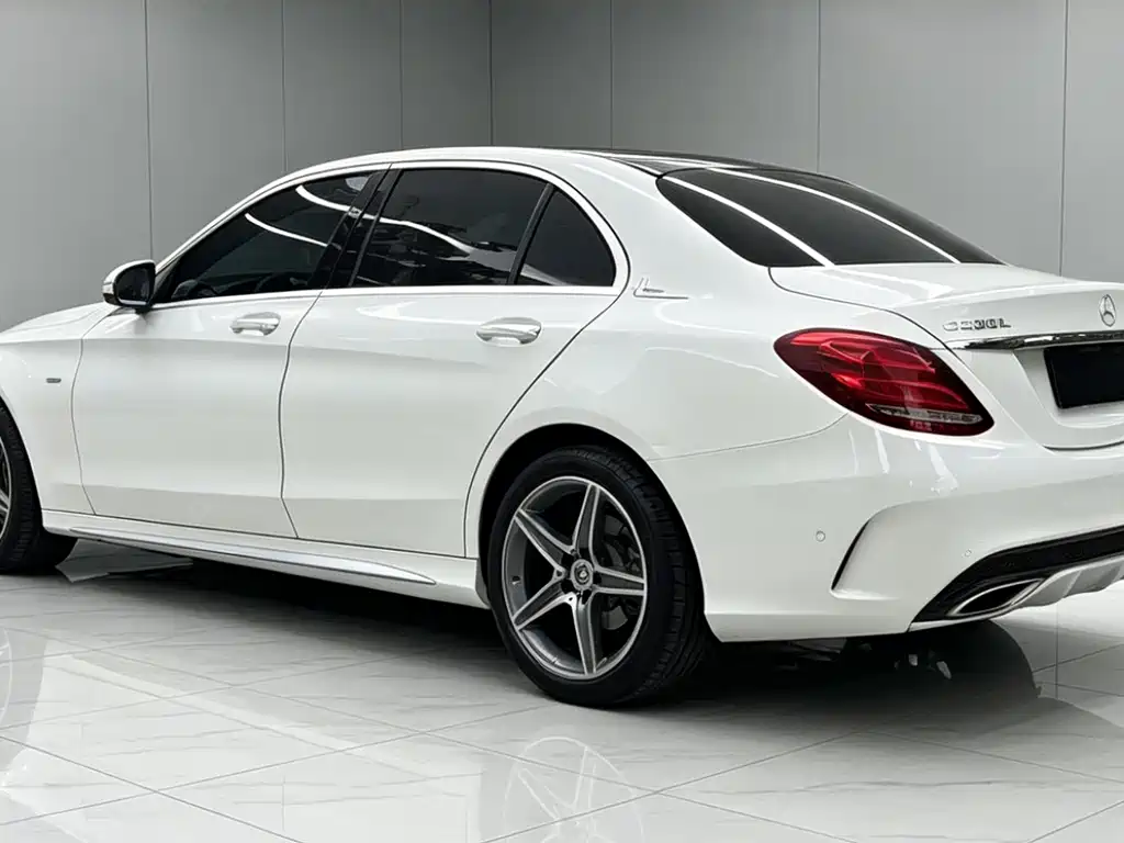 Mercedes-Benz C-Class 2018