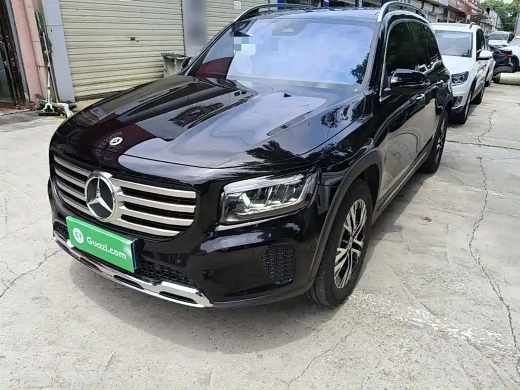 Mercedes-Benz GLB 2024 — фото 1