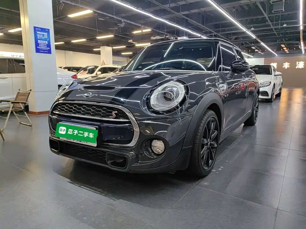 MINI MINI 2018