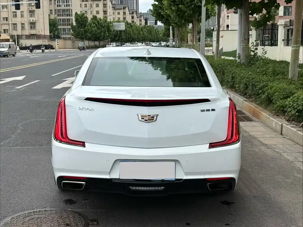 Cadillac XTS 2018 — фото 8
