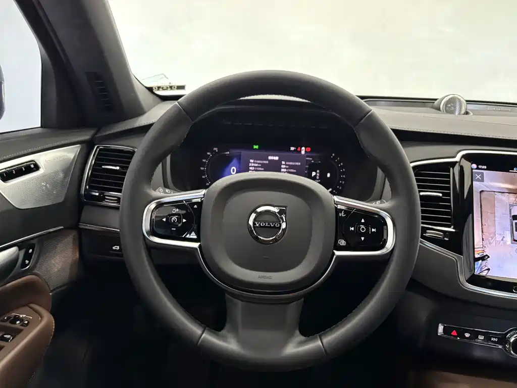 Volvo XC90 2024 — фото 16