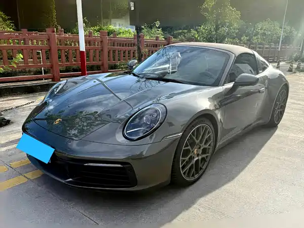 Porsche 911 2023
