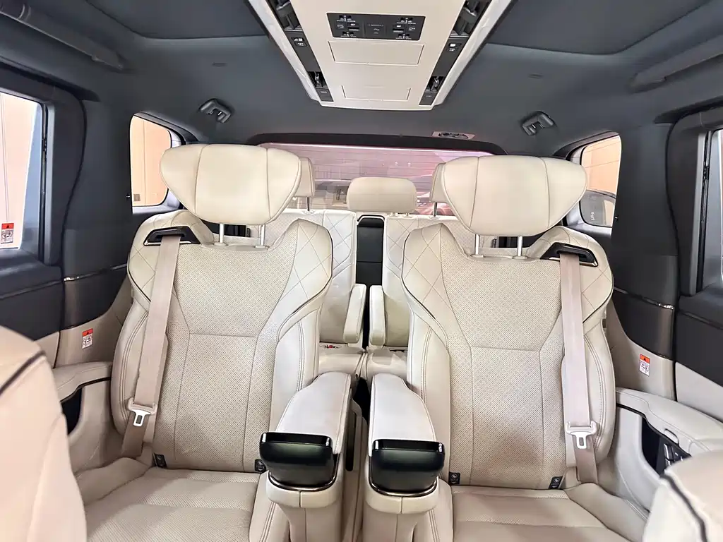 Toyota Vellfire 2023 — фото 14