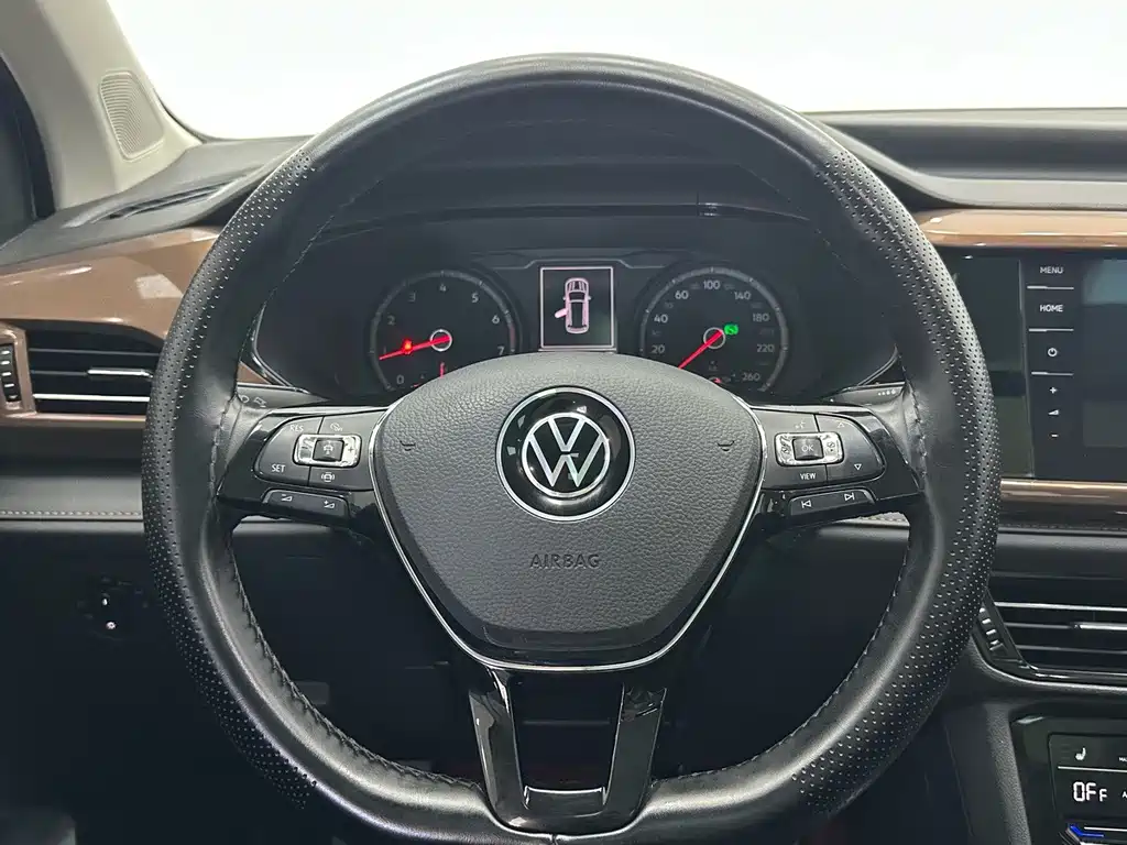 Volkswagen Tharu 2022 — фото 11