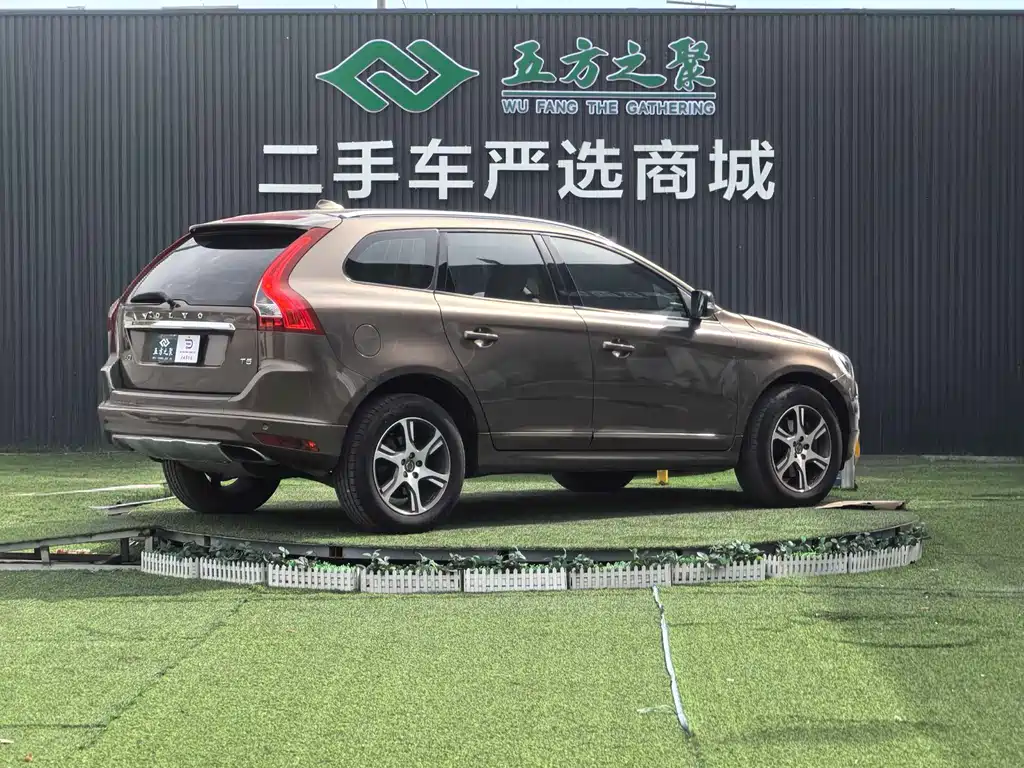 Volvo XC60 2014 — фото 19