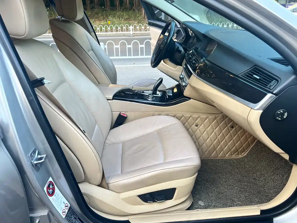 BMW 5 Series 2013 — фото 15