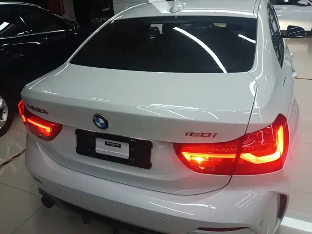 BMW 1 Series 2021