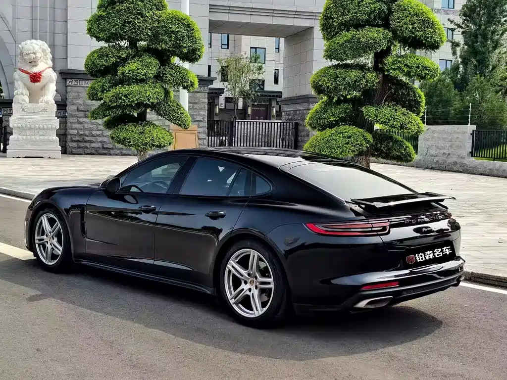 Porsche Panamera 2019