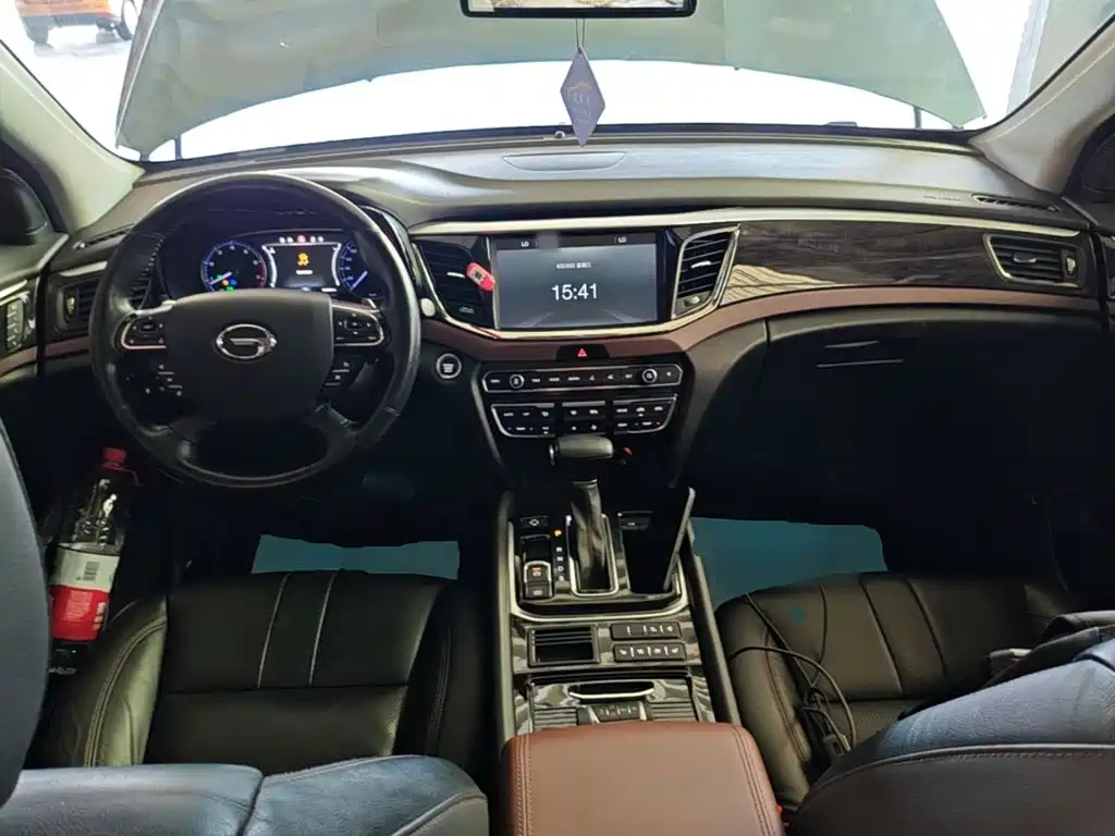 GAC Trumpchi GS8 2018 — фото 10