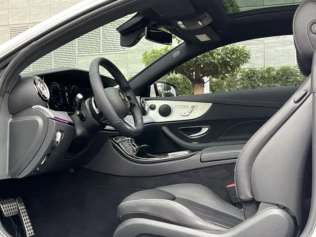 Mercedes-Benz E-Class 2022 — фото 8