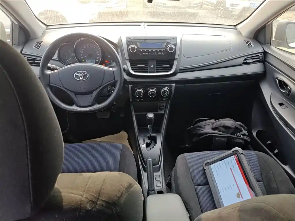 Toyota Yaris L 2018 — фото 6
