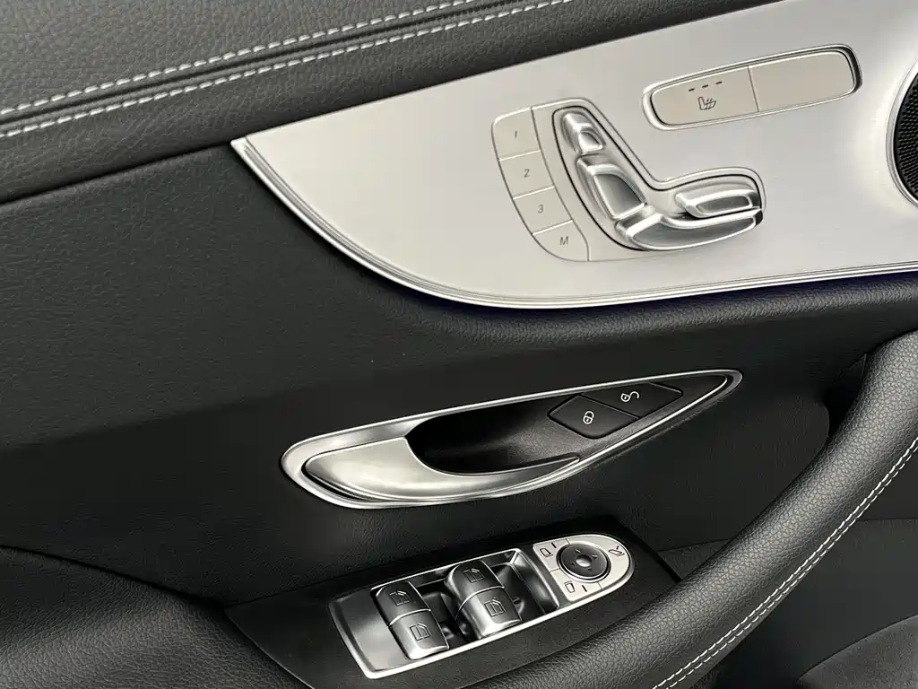 Mercedes-Benz E-Class 2022 — фото 18