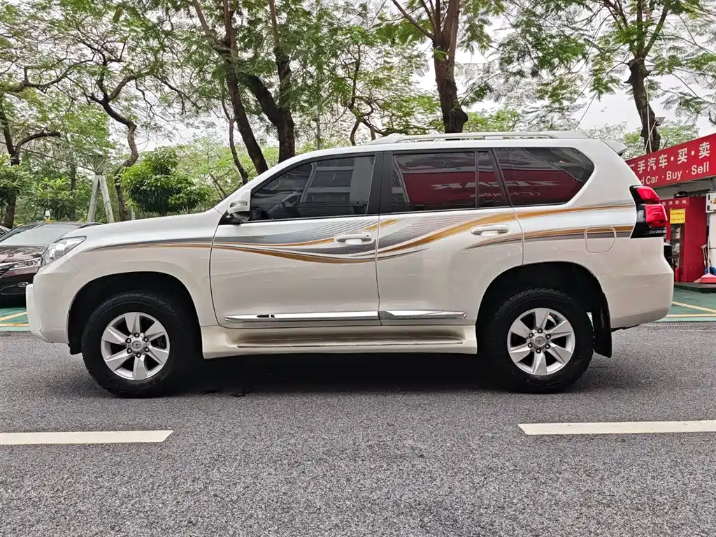 Toyota Prado 2019 — фото 8