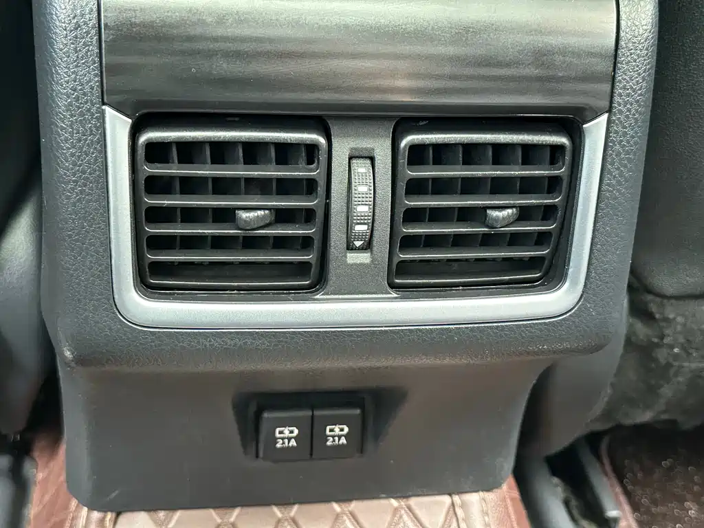 Toyota Camry 2022 — фото 17