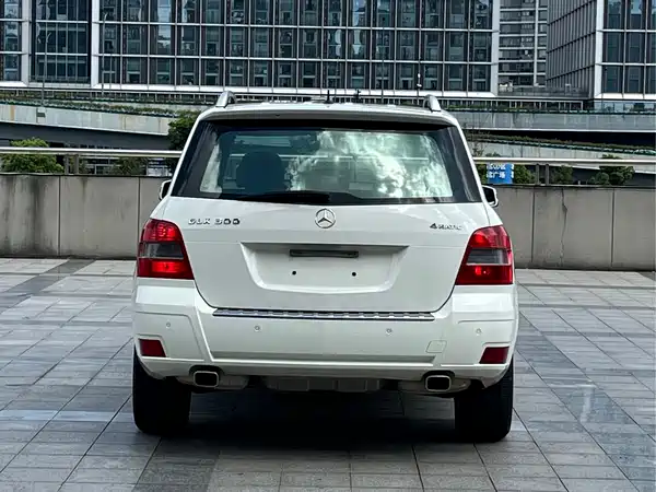 Mercedes-Benz GLK-Class 2011