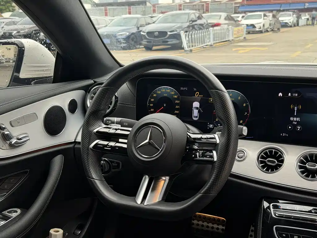 Mercedes-Benz E-Class 2021 — фото 11
