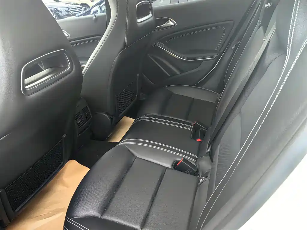 Mercedes-Benz GLA 2018 — фото 16