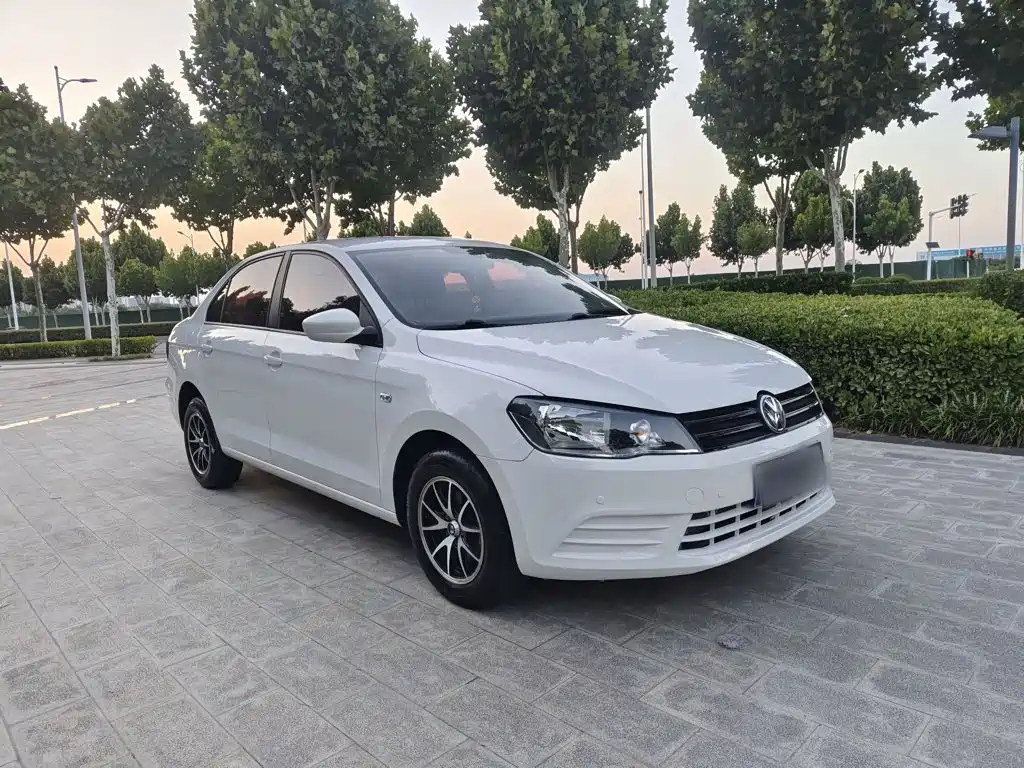Volkswagen Jetta 2018 — фото 10