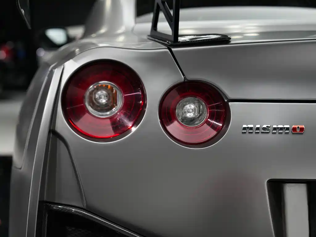 Nissan GT-R 2014 — фото 36