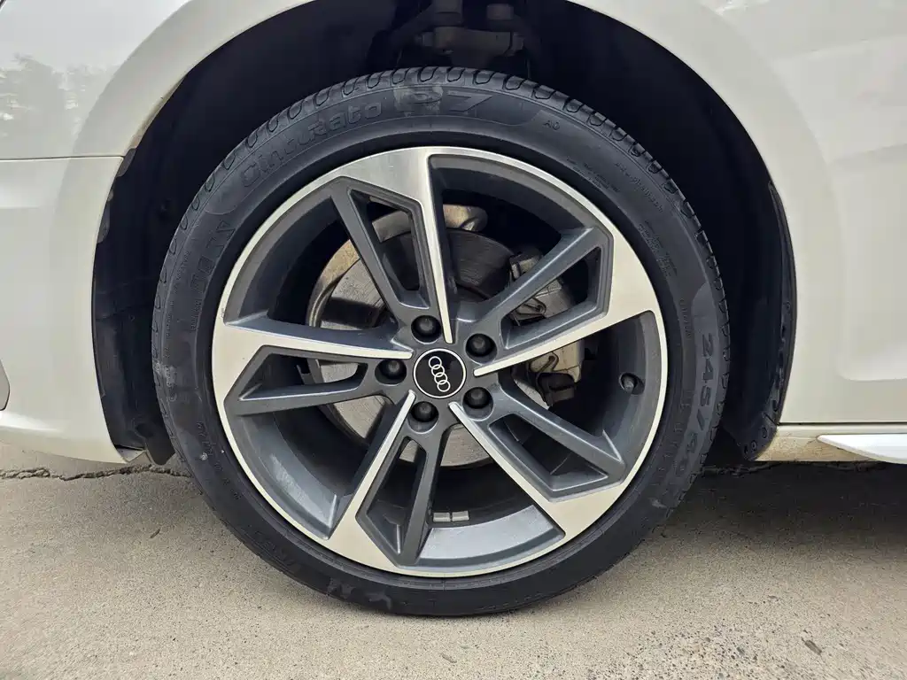 Audi A4L 2022