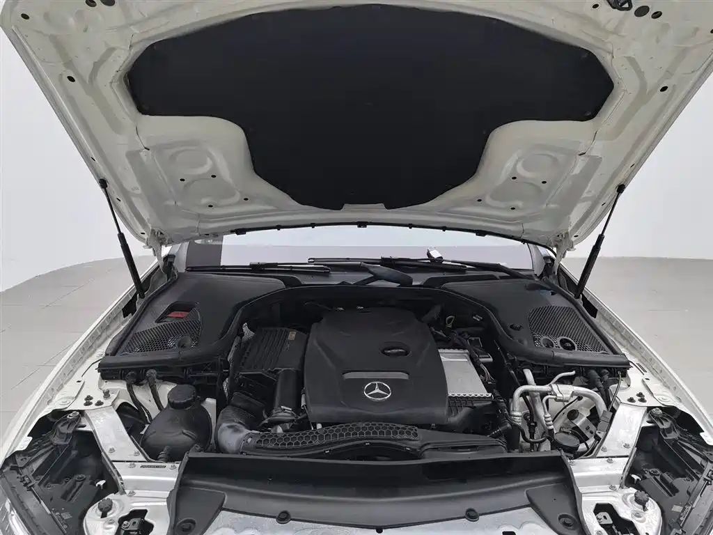 Mercedes-Benz E-Class 2017 — фото 6