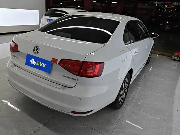 Volkswagen Sagitar 2019