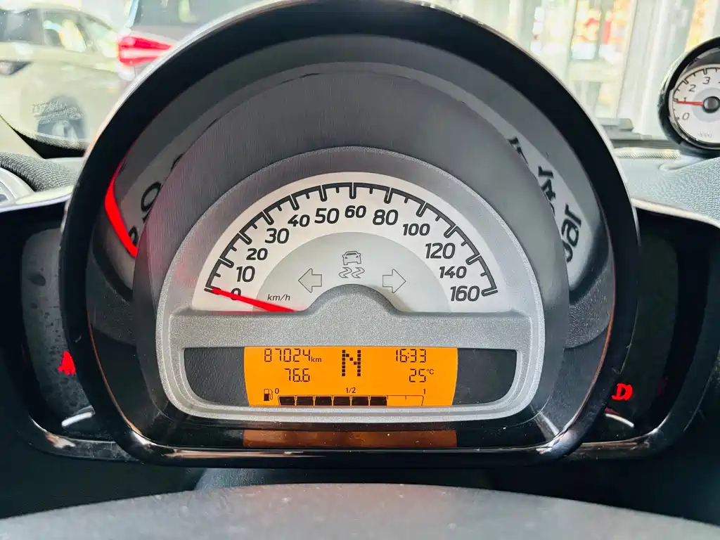 smart Fortwo 2014 — фото 12