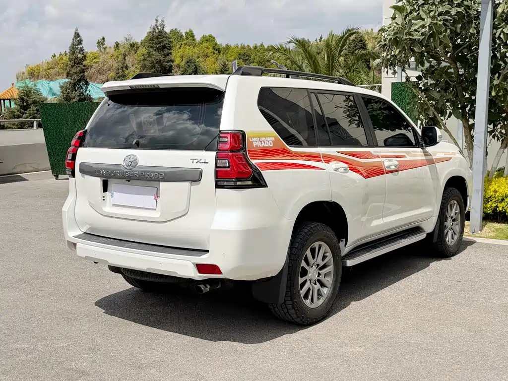 Toyota Prado 2018 — фото 16