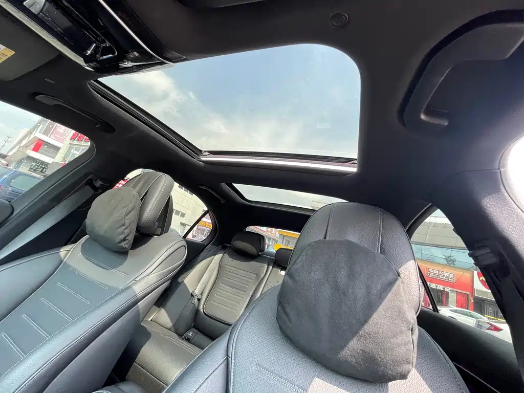 Mercedes-Benz C-Class 2023 — фото 20