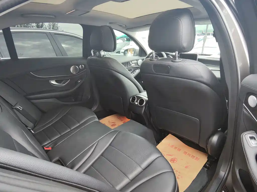 Mercedes-Benz C-Class 2018 — фото 14