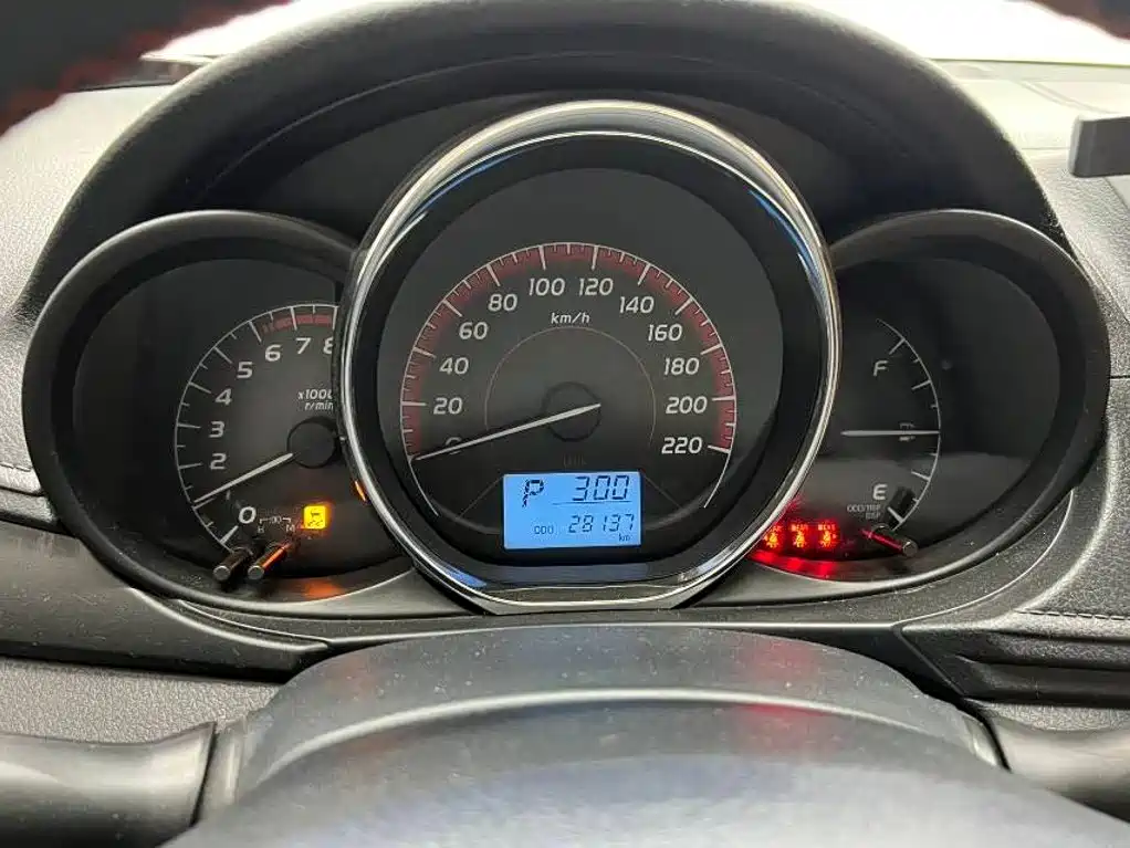 Toyota Vios 2023 — фото 13