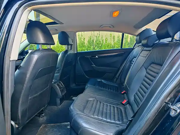 Volkswagen Magotan 2013