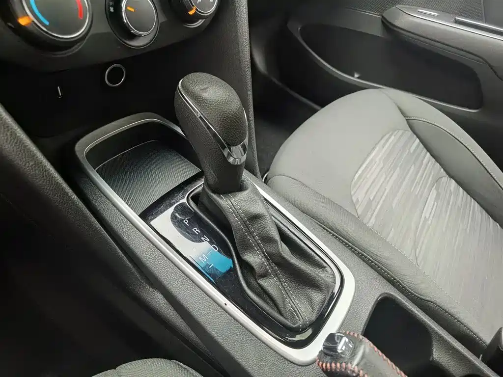 Chevrolet Cavalier 2018 — фото 13