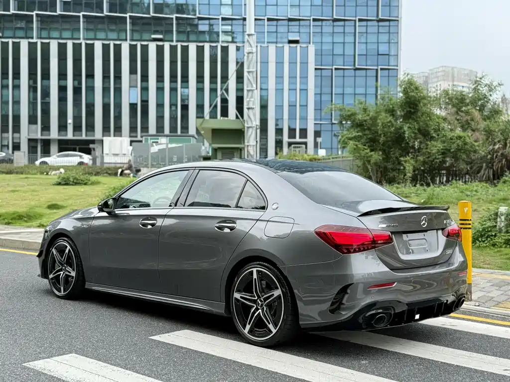 Mercedes-Benz A-Class AMG 2025 — фото 15