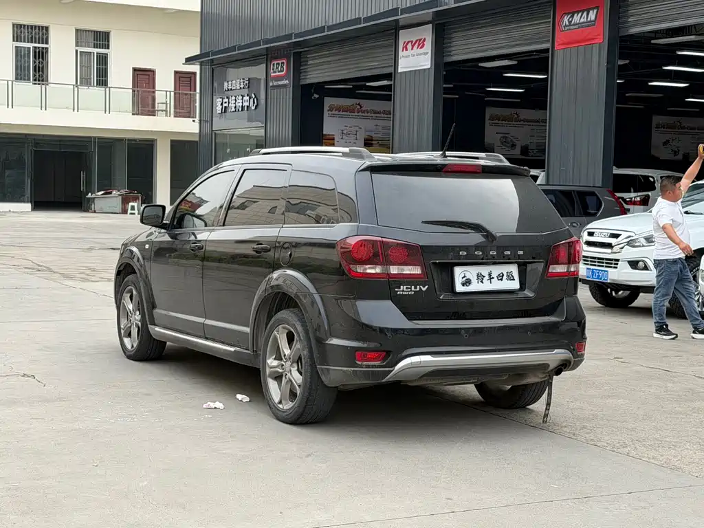 Dodge Journey 2016 — фото 13