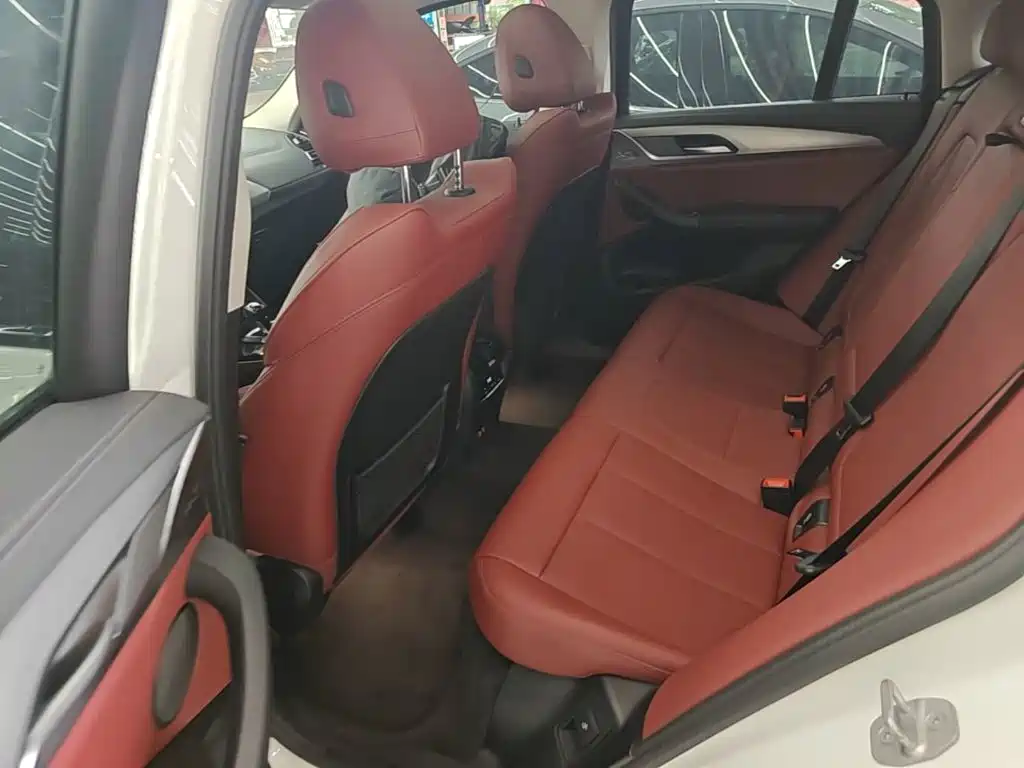 BMW X4 2022 — фото 17