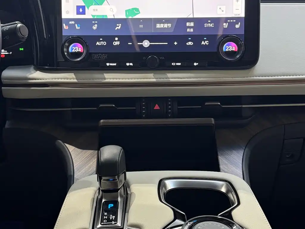 Lexus LM 2024 — фото 13