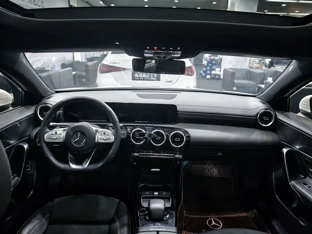 Mercedes-Benz A-Class 2019 — фото 14