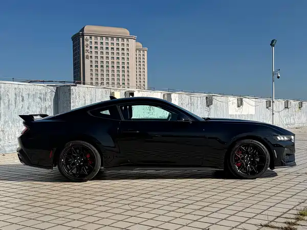 Ford Mustang 2025