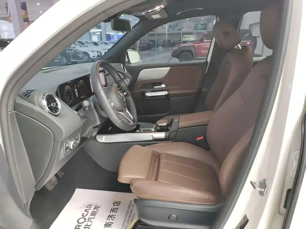 Mercedes-Benz GLB 2023 — фото 17