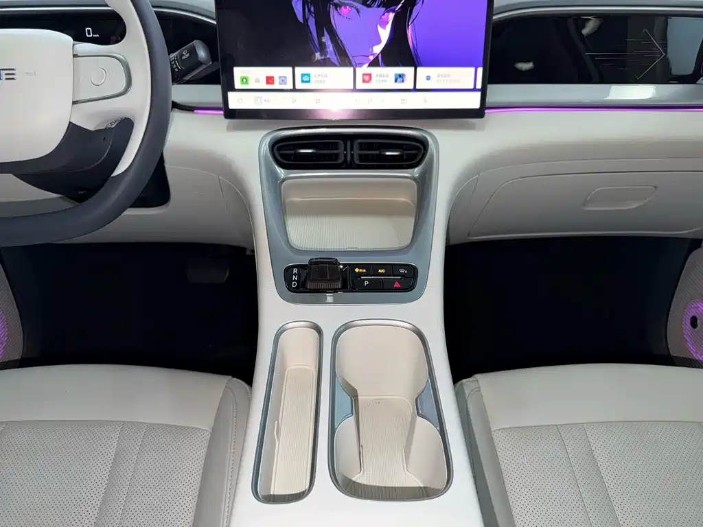 Geely Galaxy Starwish 2024 — фото 13