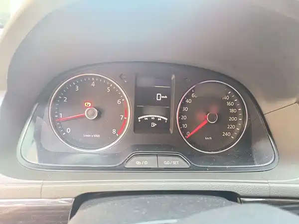 Volkswagen Gran Lavida 2015