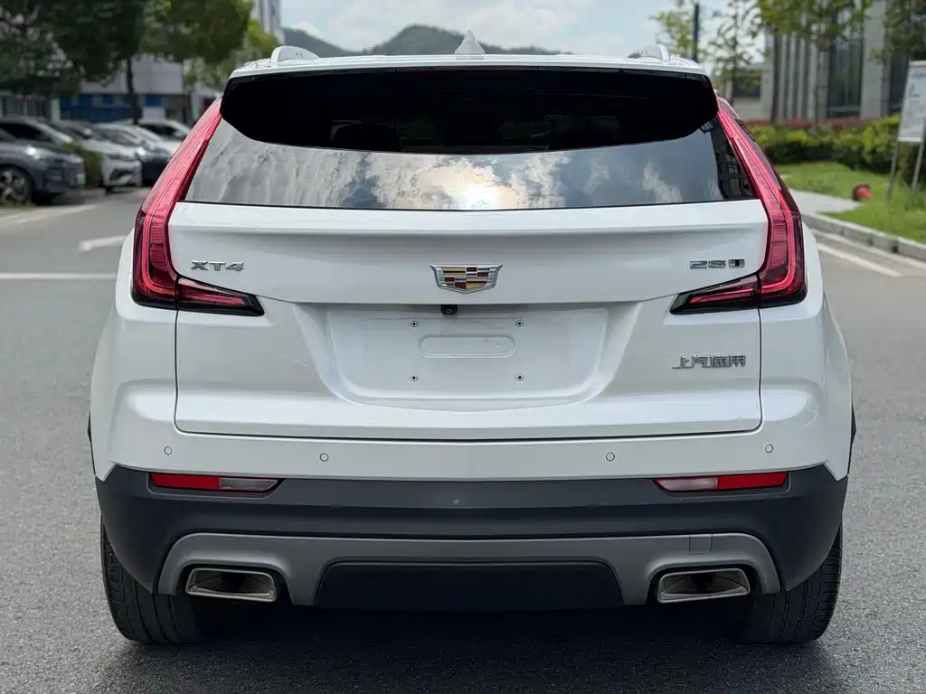 Cadillac XT4 2021 — фото 16