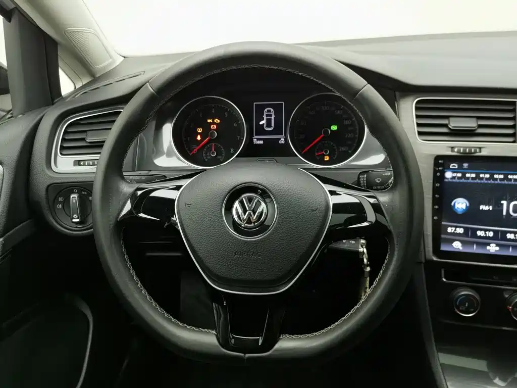Volkswagen Golf 2017 — фото 11