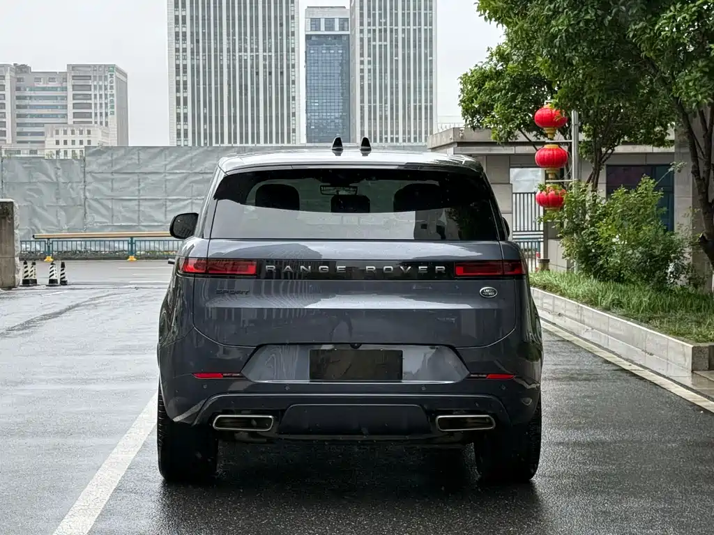 Land Rover Sport 2023 — фото 5