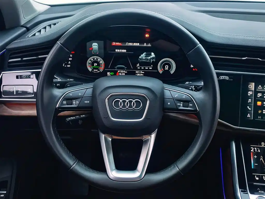 Audi Q7 2023 — фото 16