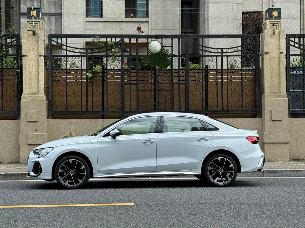 Audi A3 2026 — фото 2
