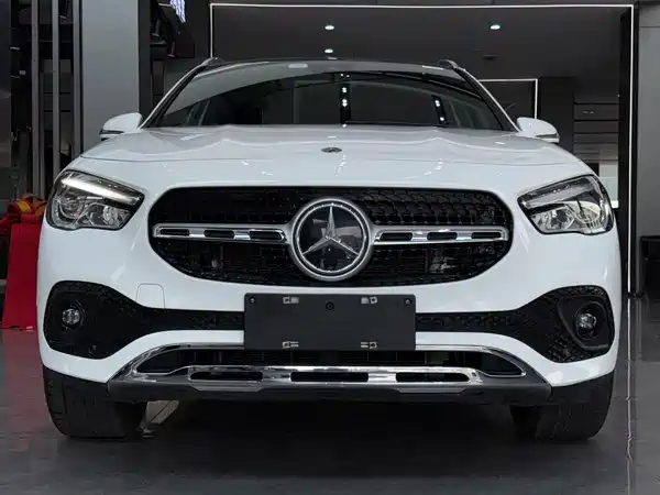 Mercedes-Benz GLA 2023