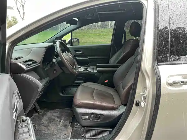 Toyota Sienna 2021